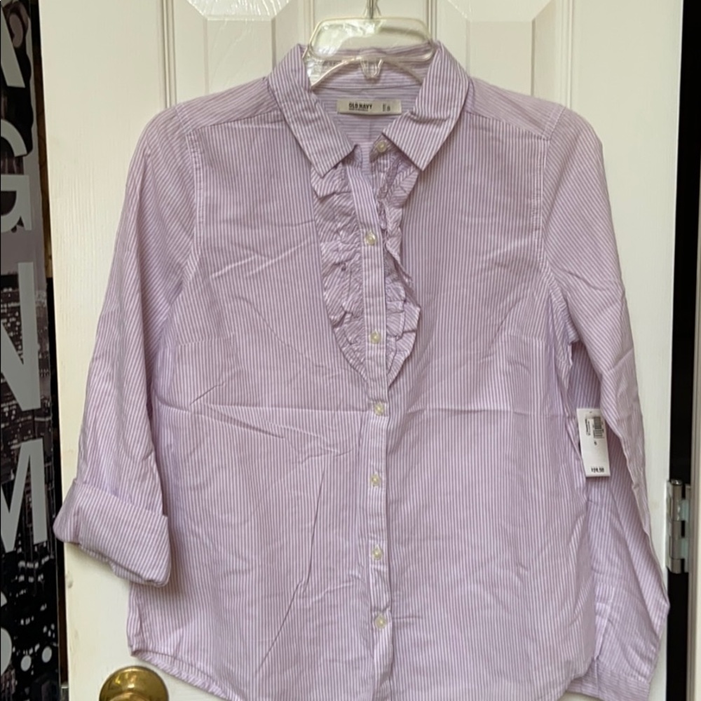 Old navy bitten down shirt
